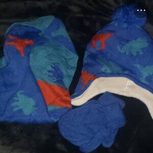 Toddler hat, scarf and gloves